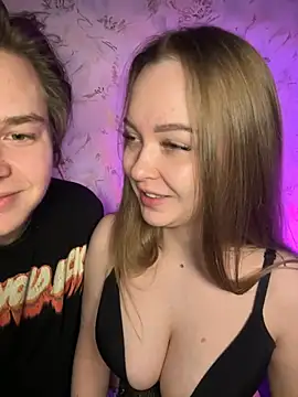 Snapshot of Family-Mm1 chatting on February 2026 03:59:01 PM Family-Mm1 online show from February 2026 03:59:01 PM