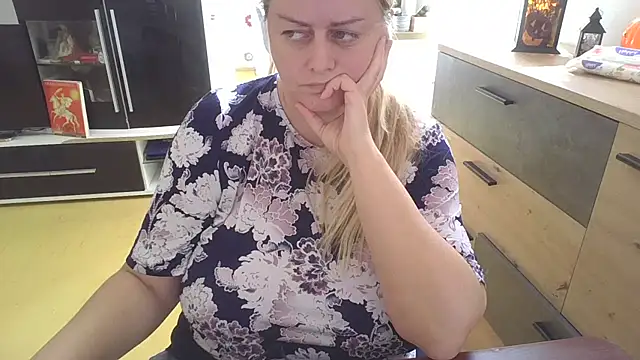 Meliss Official9 online show from October 2025 08:12:01 AM