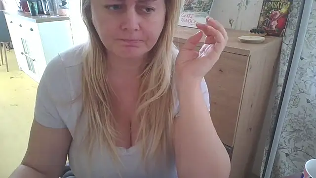 Meliss Official9 online show from November 2025 09:31:01 AM