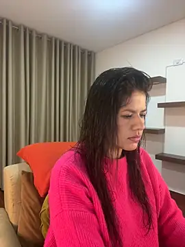 Snapshot of Alice_Biel chatting on December 2024 10:33:02 AM Alice Biel online show from December 2024 10:33:02 AM