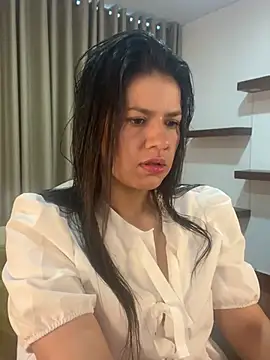 Snapshot of Alice_Biel chatting on December 2024 12:38:01 PM Alice Biel online show from December 2024 12:38:01 PM