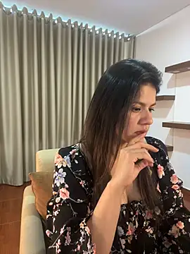 Snapshot of Alice_Biel chatting on January 2025 09:36:01 PM Alice Biel online show from January 2025 09:36:01 PM