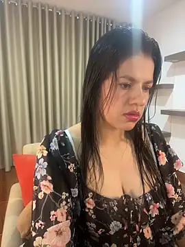 Snapshot of Alice_Biel chatting on February 2025 10:51:01 PM Alice Biel online show from February 2025 10:51:01 PM