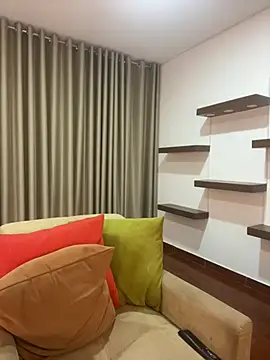 Snapshot of Alice_Biel chatting on February 2025 11:01:02 PM Alice Biel online show from February 2025 11:01:02 PM