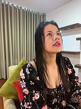 Snapshot of Alice_Biel chatting on February 2025 02:21:01 PM Alice Biel online show from February 2025 02:21:01 PM