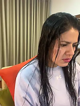 Snapshot of Alice_Biel chatting on February 2025 11:58:01 AM Alice Biel online show from February 2025 11:58:01 AM