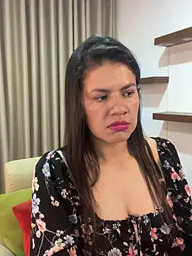 Snapshot of Alice_Biel chatting on March 2025 01:01:01 AM Alice Biel online show from March 2025 01:01:01 AM