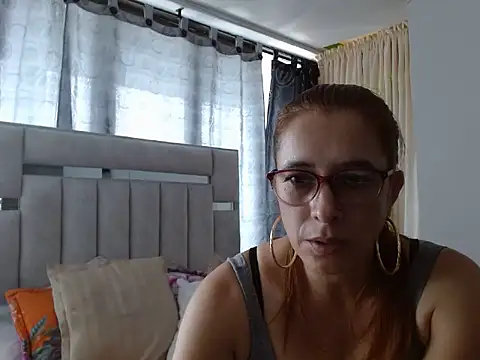 karlabarrera online show from May 2026 08:28:01 PM