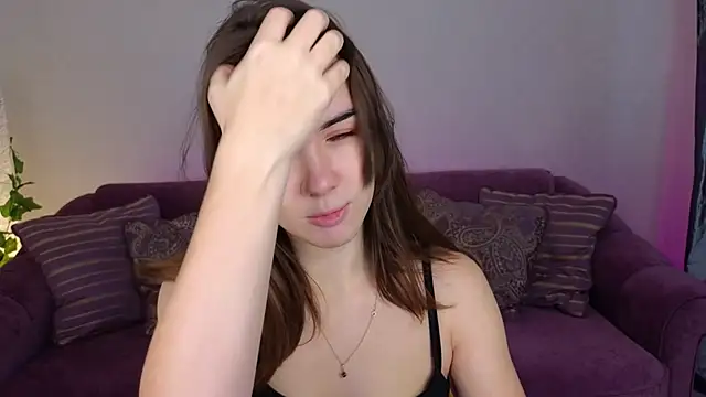 Snapshot of LindaRobertz chatting on January 2025 11:24:01 AM LindaRobertz online show from January 2025 11:24:01 AM