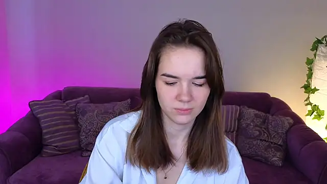 Snapshot of LindaRobertz chatting on January 2025 09:06:02 AM LindaRobertz online show from January 2025 09:06:02 AM