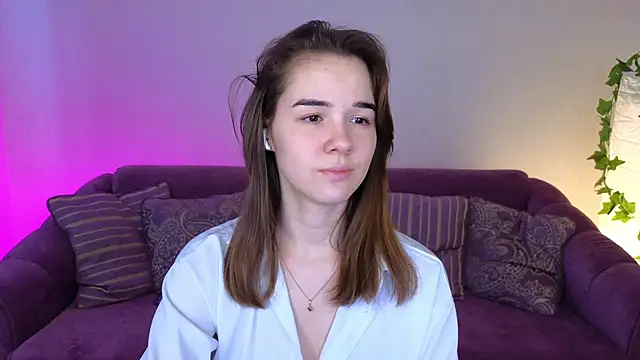 Snapshot of LindaRobertz chatting on January 2025 06:12:01 AM LindaRobertz online show from January 2025 06:12:01 AM