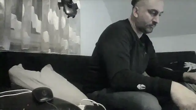 NewyorkDimi online show from February 2026 04:38:02 AM