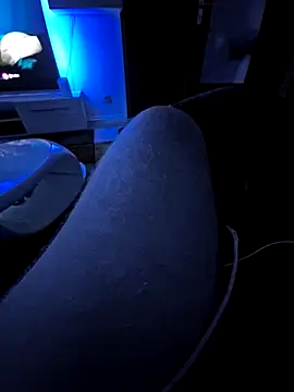 Warumnicht1980 online show from February 2025 05:51:02 AM