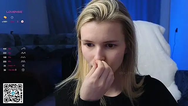 Snapshot of elsa_limerence chatting on December 2024 03:29:01 AM elsa limerence online show from December 2024 03:29:01 AM