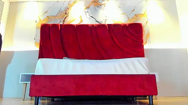 MAISE HILL1 online show from October 2025 01:22:01 PM