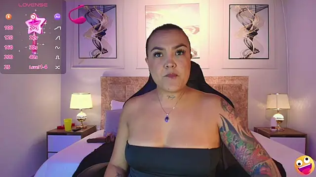 Snapshot of lyn_adamns chatting on December 2024 09:09:02 PM lyn adamns online show from December 2024 09:09:02 PM