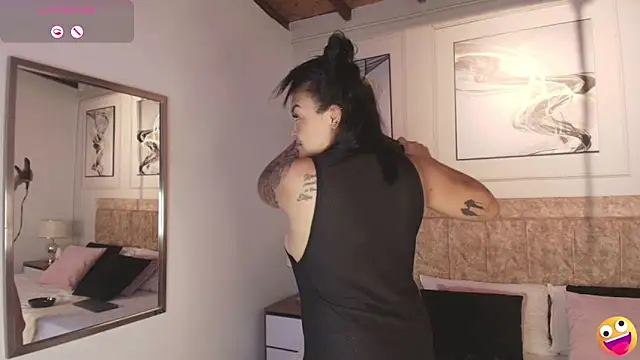 Snapshot of lyn_adamns chatting on January 2025 07:51:01 PM lyn adamns online show from January 2025 07:51:01 PM