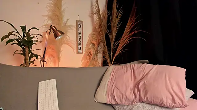 Serenity Day online show from March 2026 02:03:01 AM