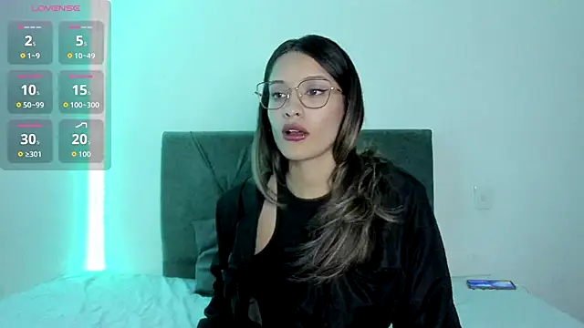 Gabby and Alice online show from October 2025 10:30:01 PM