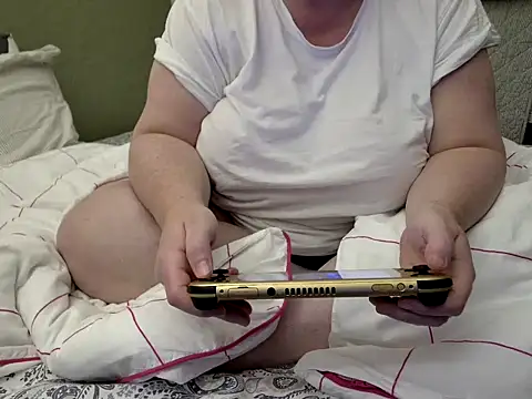 MarthaBriest online show from November 2025 03:31:01 AM