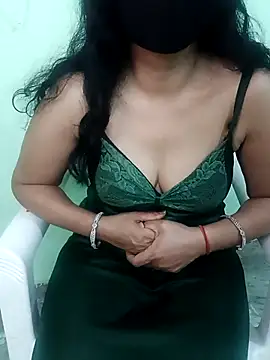 Snapshot of Deepa_09 chatting on November 2025 10:04:02 AM Deepa 09 online show from November 2025 10:04:02 AM