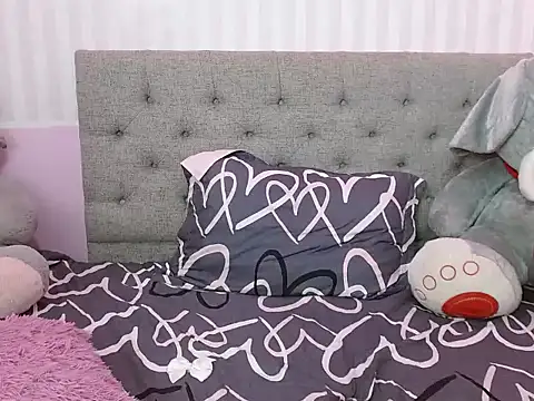 madisson smalltits online show from February 2025 09:58:01 PM