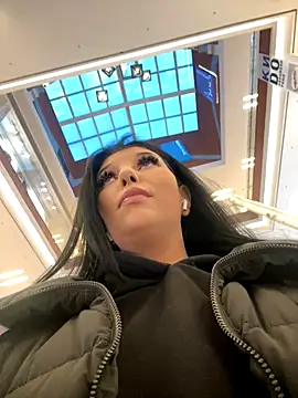 Snapshot of Tisha_Busty chatting on November 2025 12:37:01 PM Tisha Busty online show from November 2025 12:37:01 PM