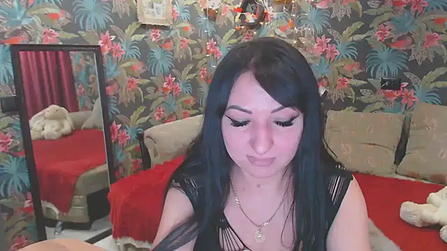 Snapshot of SusanLaNice chatting on December 2024 01:54:02 PM SusanLaNice online show from December 2024 01:54:02 PM