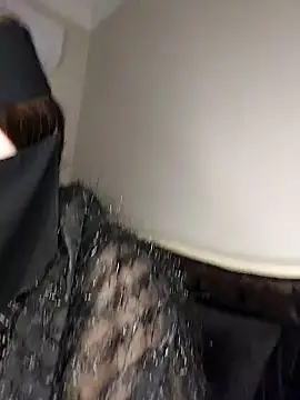 Snapshot of -Arab_milf- chatting on December 2024 08:18:01 AM -Arab milf- online show from December 2024 08:18:01 AM