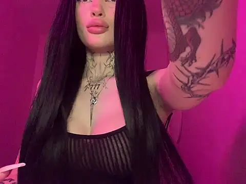 Snapshot of madelinexx chatting on February 2025 08:22:02 PM madelinexx online show from February 2025 08:22:02 PM