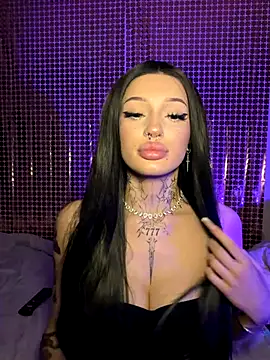 madelinexx online show from January 2026 05:38:02 PM