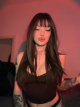 Snapshot of madelinexx chatting on April 2026 11:30:02 AM madelinexx online show from April 2026 11:30:02 AM