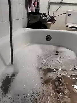 Snapshot of Catgirl8 chatting on December 2024 06:40:01 PM Catgirl8 online show from December 2024 06:40:01 PM