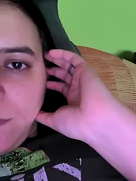 Snapshot of Catgirl8 chatting on January 2025 11:43:02 AM Catgirl8 online show from January 2025 11:43:02 AM