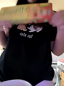 Snapshot of Catgirl8 chatting on January 2025 07:43:01 AM Catgirl8 online show from January 2025 07:43:01 AM