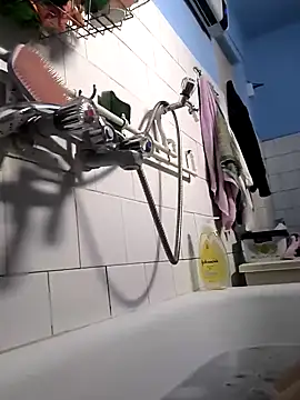 Snapshot of Catgirl8 chatting on January 2025 11:54:01 AM Catgirl8 online show from January 2025 11:54:01 AM