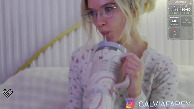 calviafarey online show from February 2026 12:17:01 AM