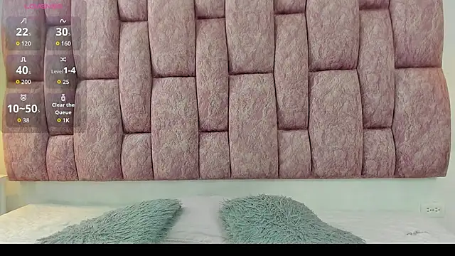 britanny-collyns online show from October 2025 07:55:01 PM