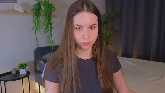 Snapshot of Roxie_Mils chatting on December 2024 02:55:01 PM Roxie Mils online show from December 2024 02:55:01 PM