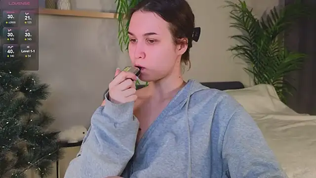 Snapshot of Roxie_Mils chatting on December 2024 02:58:02 PM Roxie Mils online show from December 2024 02:58:02 PM