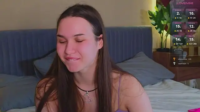 Snapshot of Roxie_Mils chatting on December 2024 12:11:01 AM Roxie Mils online show from December 2024 12:11:01 AM