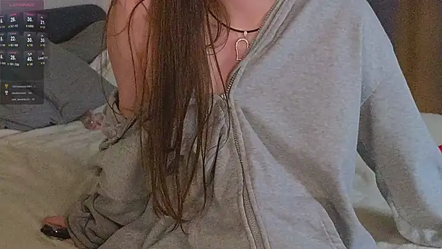 Snapshot of Roxie_Mils chatting on January 2025 09:16:01 PM Roxie Mils online show from January 2025 09:16:01 PM