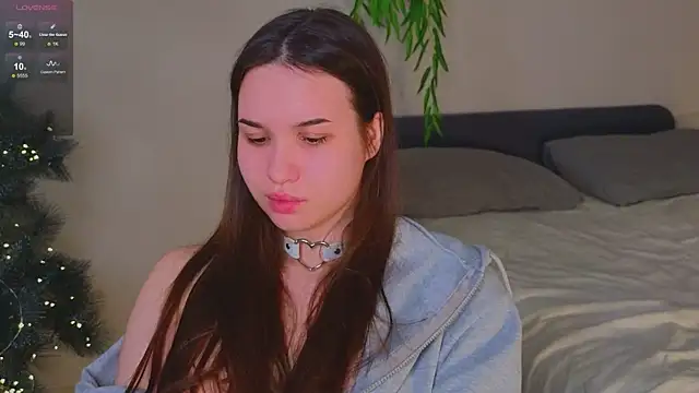 Snapshot of Roxie_Mils chatting on January 2025 06:12:02 PM Roxie Mils online show from January 2025 06:12:02 PM