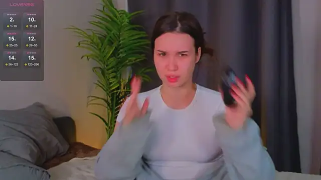 Snapshot of Roxie_Mils chatting on January 2025 09:02:01 PM Roxie Mils online show from January 2025 09:02:01 PM