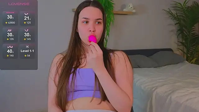 Snapshot of Roxie_Mils chatting on January 2025 03:37:01 PM Roxie Mils online show from January 2025 03:37:01 PM