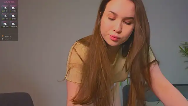 Snapshot of Roxie_Mils chatting on February 2025 03:49:02 PM Roxie Mils online show from February 2025 03:49:02 PM