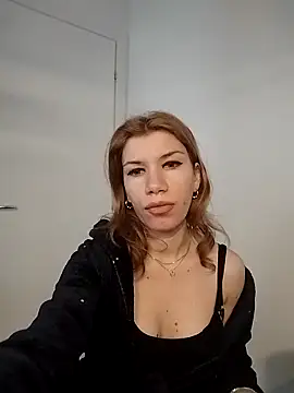 EvaRush online show from December 2025 08:44:01 AM