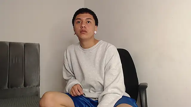 alex-lover online show from September 2025 01:29:02 AM