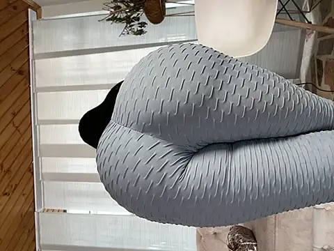 Snapshot of Milff_parkerrr chatting on January 2025 02:17:02 PM Milff parkerrr online show from January 2025 02:17:02 PM