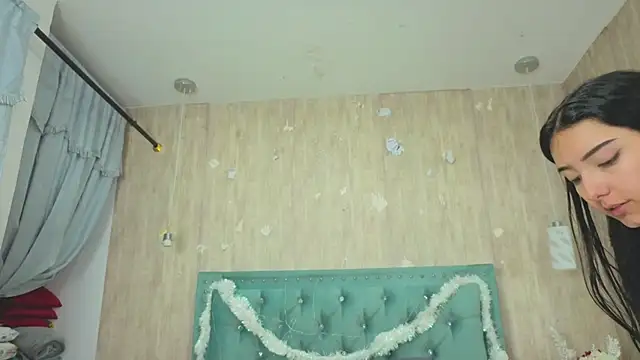 Marcelaa fox online show from November 2025 08:33:02 PM